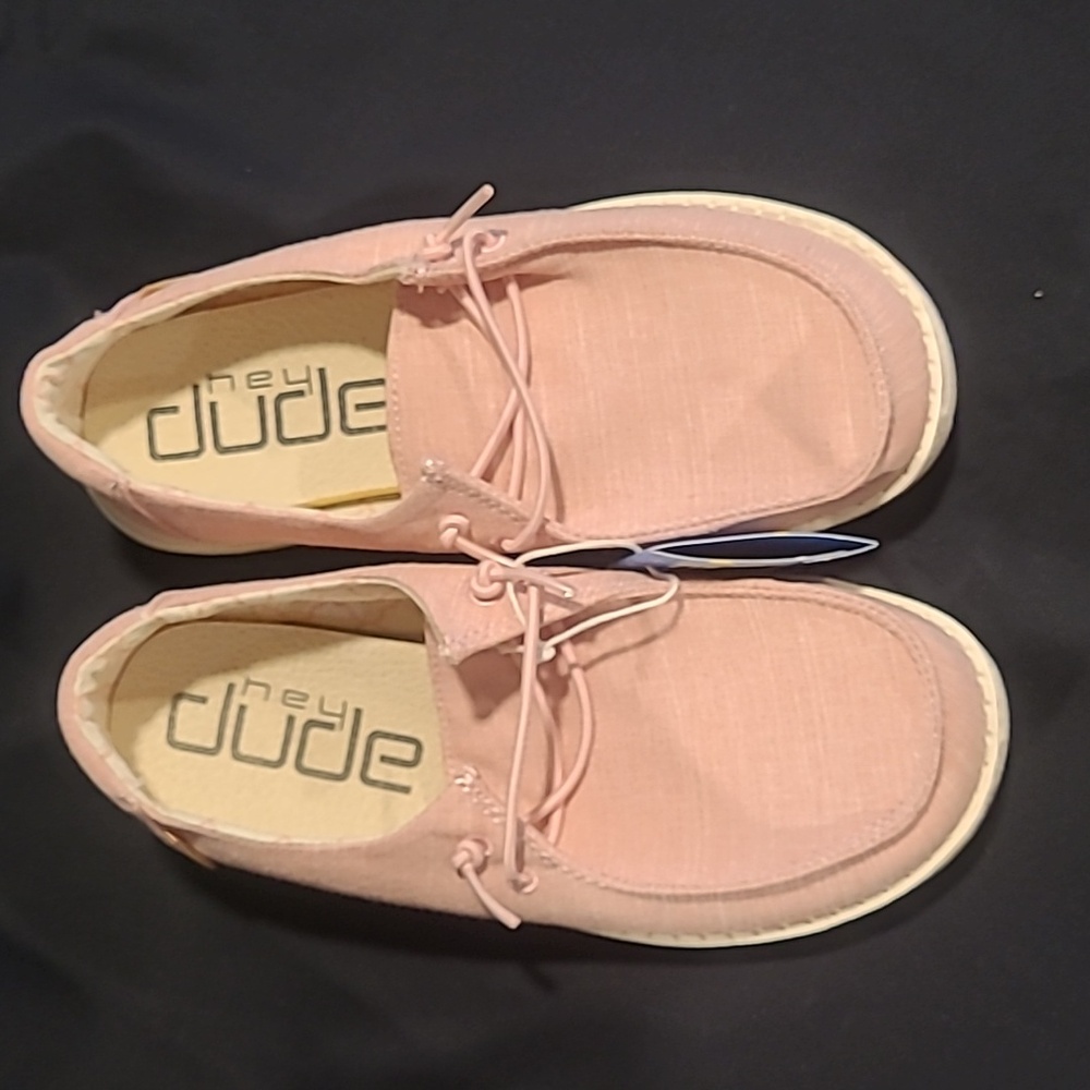 Wendy Hey Dudes youth size 3